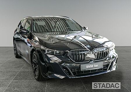 BMW i5 eDrive40 Touring M Sport LED Park-Assistent