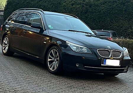 BMW 525dA Touring Edition Exclusive*PANO*HeadUp*Keyl