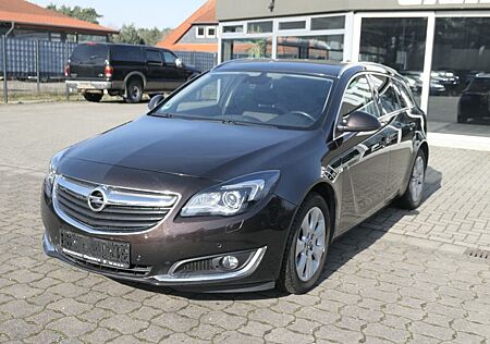 Opel Insignia A Sports Tourer Innovation/Bi-Xenon