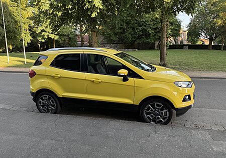 Ford EcoSport 1,0 EcoBoost 92KW Titanium / Wenig KM