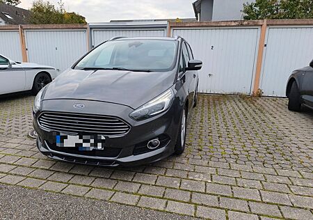 Ford S-Max 2,0 TDCi 132kW 4x4 Titanium PowerShift...