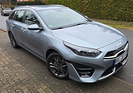 Kia Cee'd Sportswagon cee'd SW Spirit GDi 1.6 Hybrid mit AHK