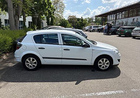 Opel Astra 1.4 ecoflex INNOVATION 110 Jahre Lim.