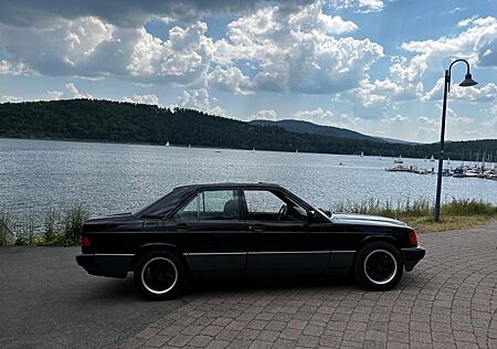 Mercedes-Benz 190 190E