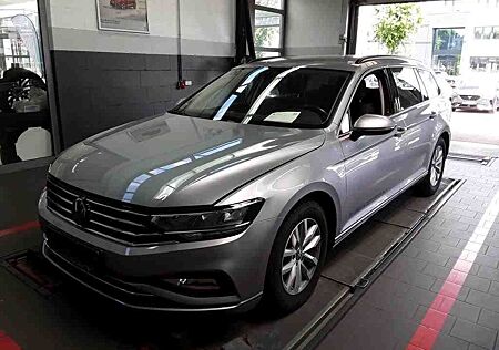 VW Passat Variant Volkswagen DSG Business Kamera/Massage/ACC