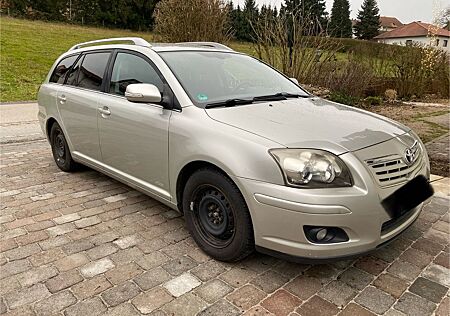 Toyota Avensis Combi 1.8-l-VVT-i -