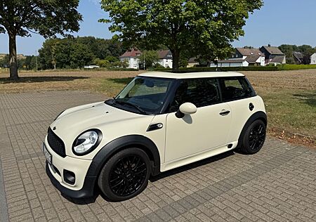 Mini Cooper R56 - Aero-/JCW-Paket - sehr gepflegt