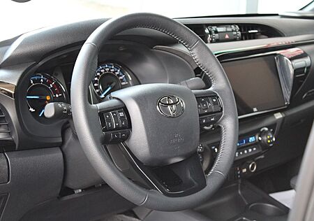 Toyota Hilux DoubleCab 2.8 INVINCIBLE