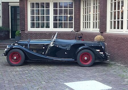 Morgan 4/4 4-Sitzer/ historisches Fahrzeug/ Oldtimer/