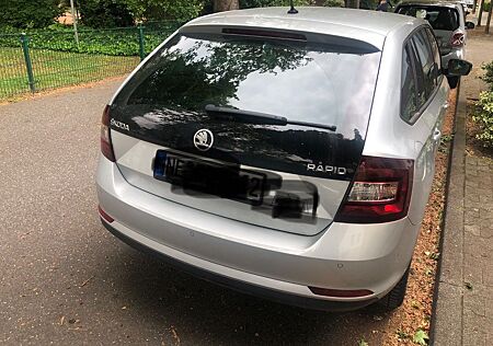 Skoda Rapid 1.0 TSI 81kW Active Spaceback Active