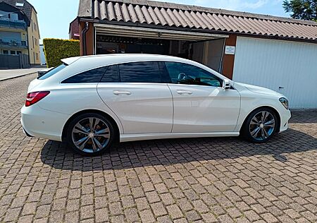 Mercedes-Benz CLA 180 Shooting Brake CLA 180 Urban