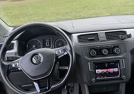 VW Caddy Volkswagen 2,0TDI 75kW BMT Trendline 5-Sitze Tren...