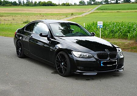 BMW 320i Coupé -