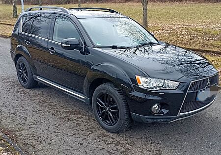 Mitsubishi Outlander 2.2 DI-D Intense 4WD TC-SST Intense