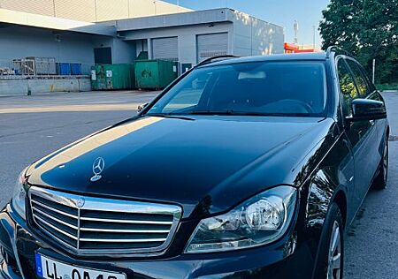 Mercedes-Benz C 200 CDI T BlueEFFICIENCY -