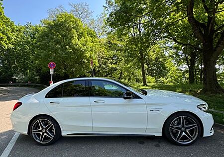 Mercedes-Benz C 63 AMG C63 AMG Designo Performance