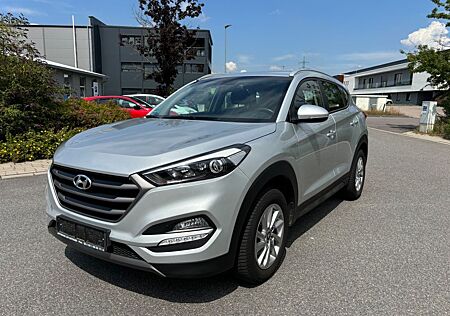 Hyundai Tucson 1.6 2WD/Navigation/Kamera/1-Hand