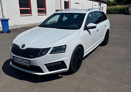 Skoda Octavia 2.0 TDI SCR DSG RS Combi RS