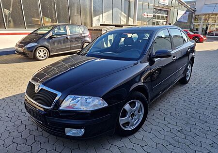 Skoda Octavia Lim. Elegance+PDC+SHZ+TEMPOMAT+AHK