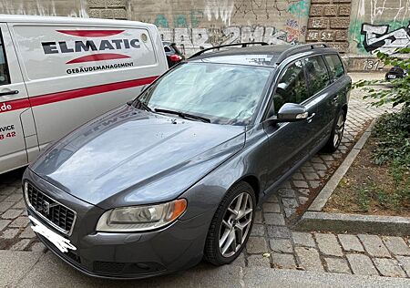 Volvo V70 2.4D - zahlreiche Mängel, kein TÜV, Export!