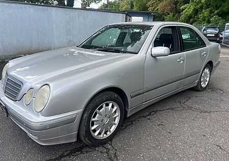 Mercedes-Benz E 280 T 4MATIC ELEGANCE*Aut.*VOLL*TÜV NEU*