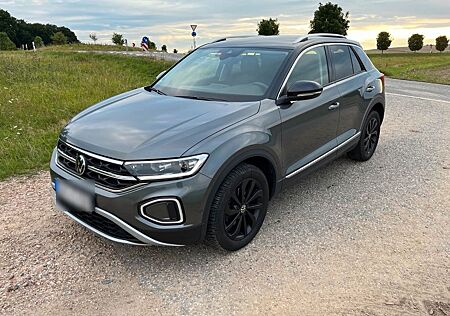 VW T-Roc Volkswagen 1.5 TSI DSG Style AHK NAVI PDC SHZ