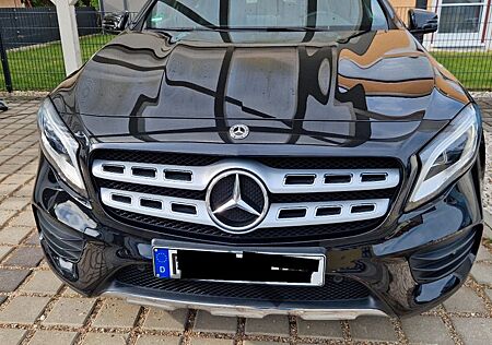 Mercedes-Benz GLA 180 -