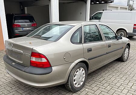 Opel Vectra B 1.6 Automatik technisch SEHR GUT !