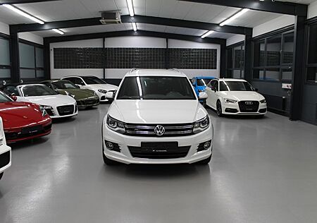 VW Tiguan Volkswagen R-Line Cup Sport Navi Bi-Xenon Kamera AHK