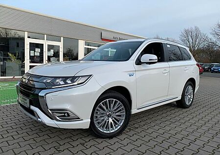 Mitsubishi Plug in Hybrid Outlander Outlander Plug-in Hybrid 2.4 PLUS Spirit 1.Hand