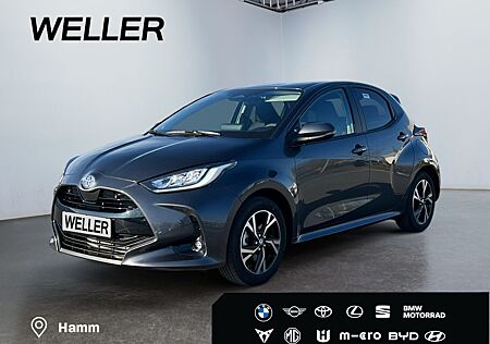 Toyota Yaris Hybrid Teamplayer *LED*CAM*SHZ*ACC*LENKRAD
