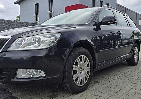 Skoda Octavia Combi 1,6TDI * Scheckheft* Guter Zust.
