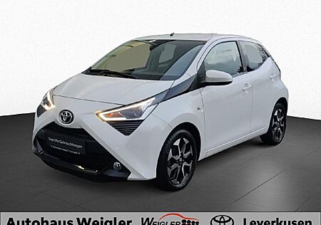 Toyota Aygo (X) -play Team D