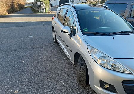 Peugeot 207 SW 95 VTi top Zustand