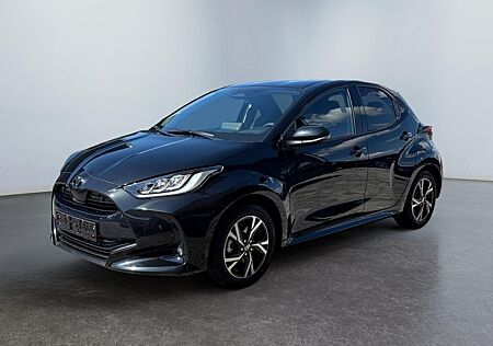 Toyota Yaris 1,5 CVT Hybrid Style ACC PDC Kam Spurh