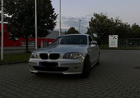 BMW 118i - Benzin - Schaltgetriebe - 154.000 km