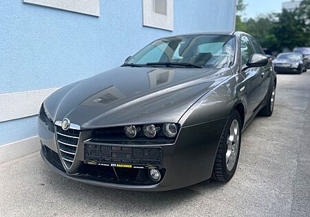 Alfa Romeo 159 1.9 JTDM/Progression Q-Tronic/Kamera/Klima/