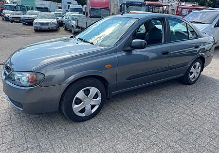 Nissan Almera **BELGIAN CAR-VOITURE BELGE**