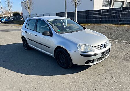 VW Golf Volkswagen V Lim. Trendline