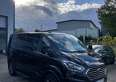 Ford Tourneo Custom Titanium-X 185 PS 8-Sitzer