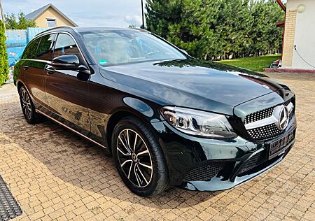 Mercedes-Benz C 220 d 4MATIC T Autom. -