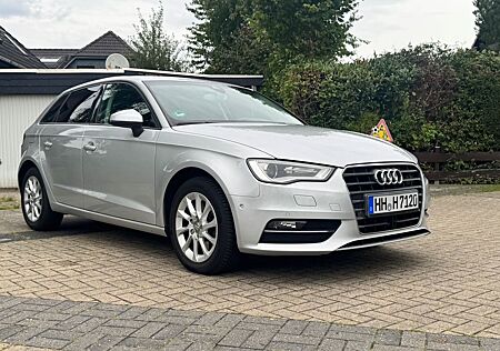 Audi A3 1.8 TFSI S tronic Ambiente Sportback Ambiente