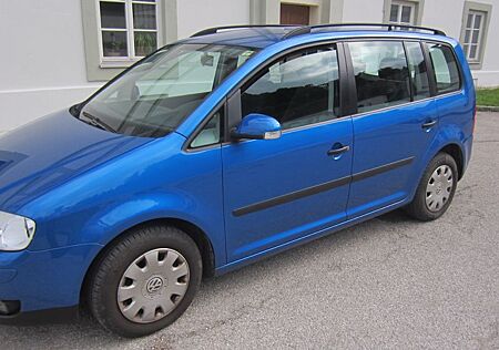 VW Touran Volkswagen 1.6 5-Sitzer wenig km