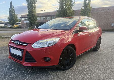 Ford Focus 1.6 TDCI AHK Xenon Navi SHZ PDC Vw Opel