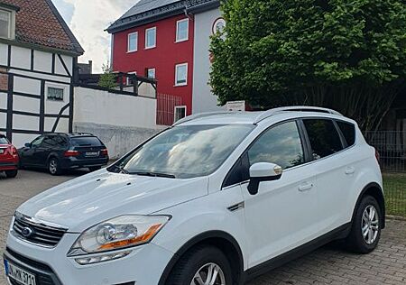 Ford Kuga 2,0 TDCi 4x4 103kW Titanium Titanium