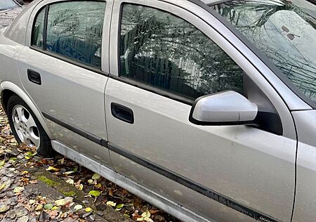 Opel Astra 1.6 Automatik -