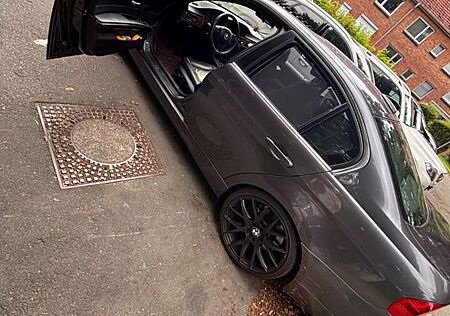 BMW 330i -
