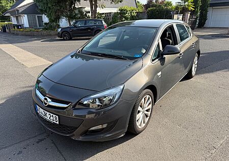 Opel Astra 1.4T 103kW Active, TÜV Neu