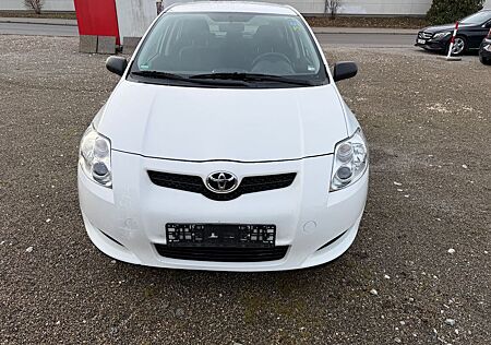 Toyota Auris Basis benzin 1,4