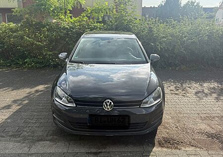 VW Golf Volkswagen 1.2 TSI 63 kW Comfortline